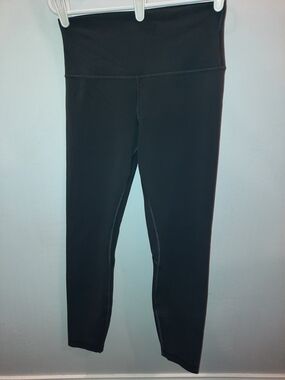 Lululemon Athletica Charcoal Gray Stretch Leggings Size 8, Medium EUC
